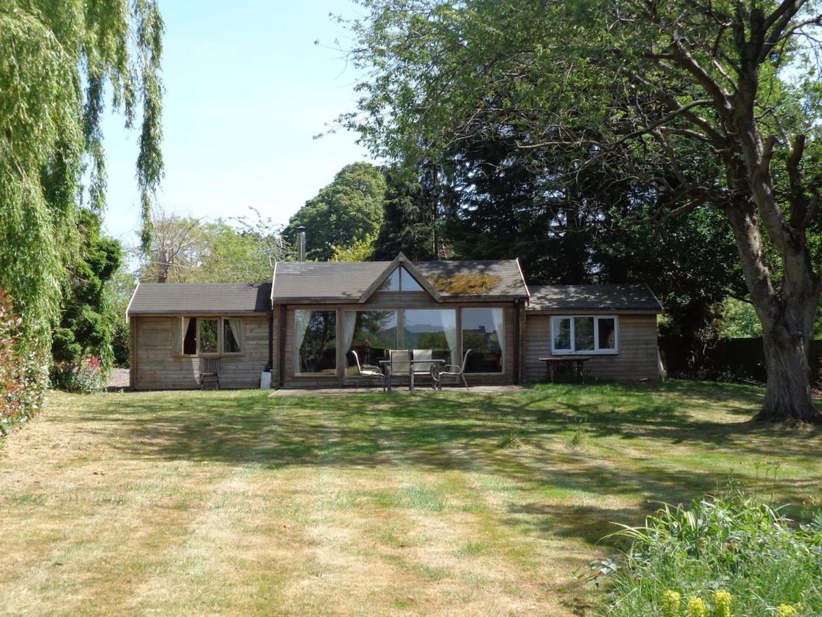 Idyllic Log Cabin Near Stratford Upon Avon Exterior foto