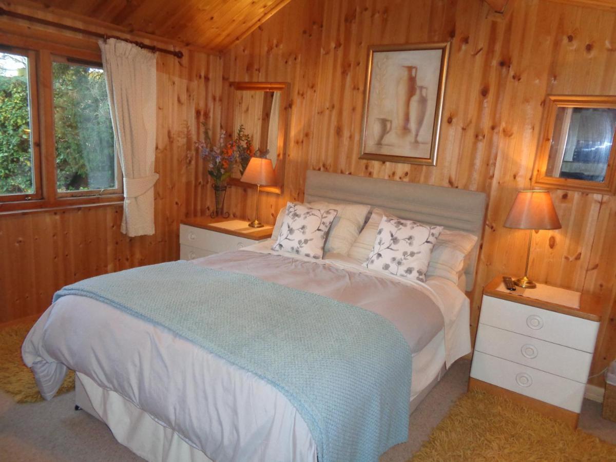Idyllic Log Cabin Near Stratford Upon Avon Exterior foto